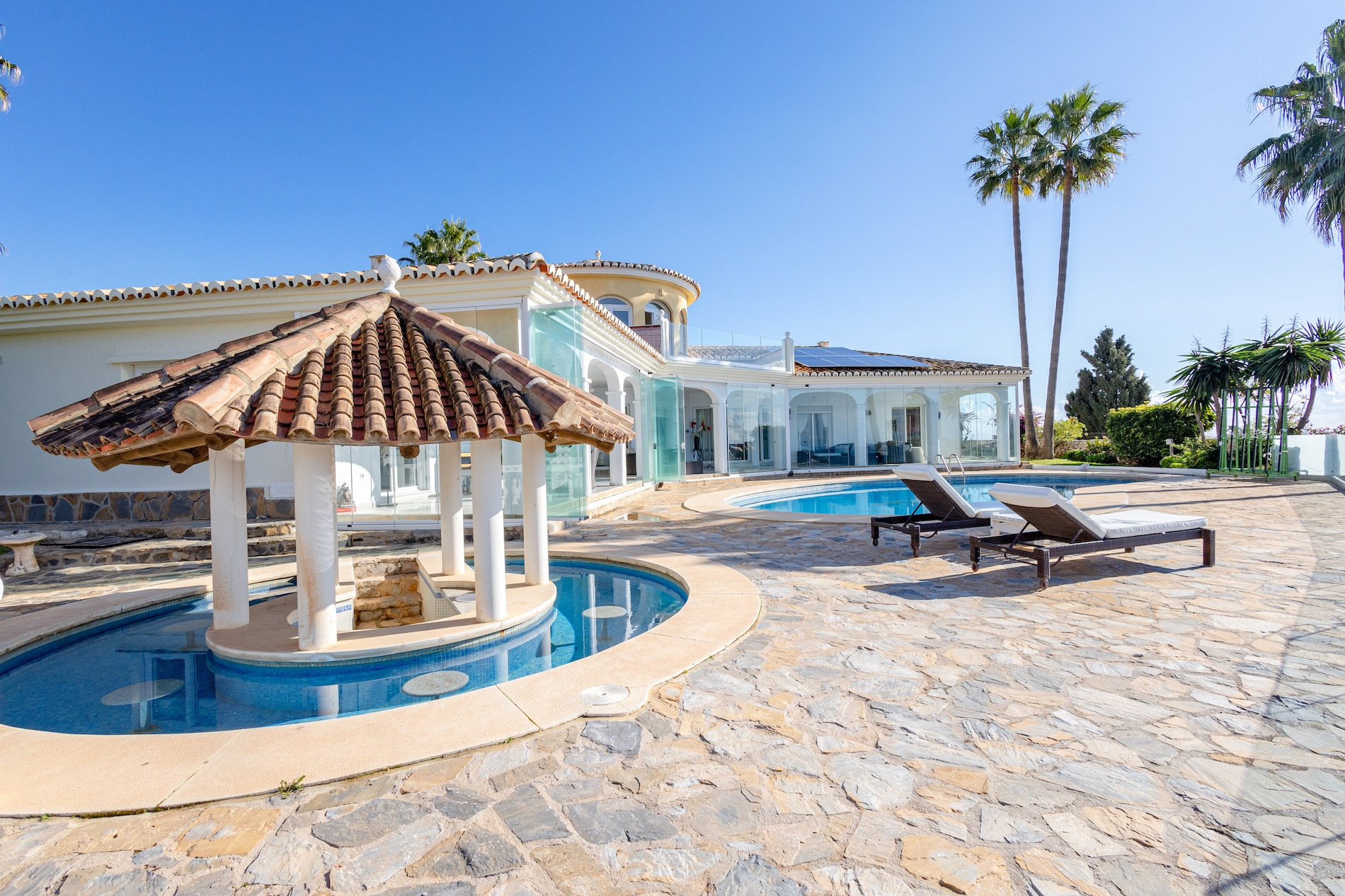 5 Bedroom Villa in Mijas - Photo 3