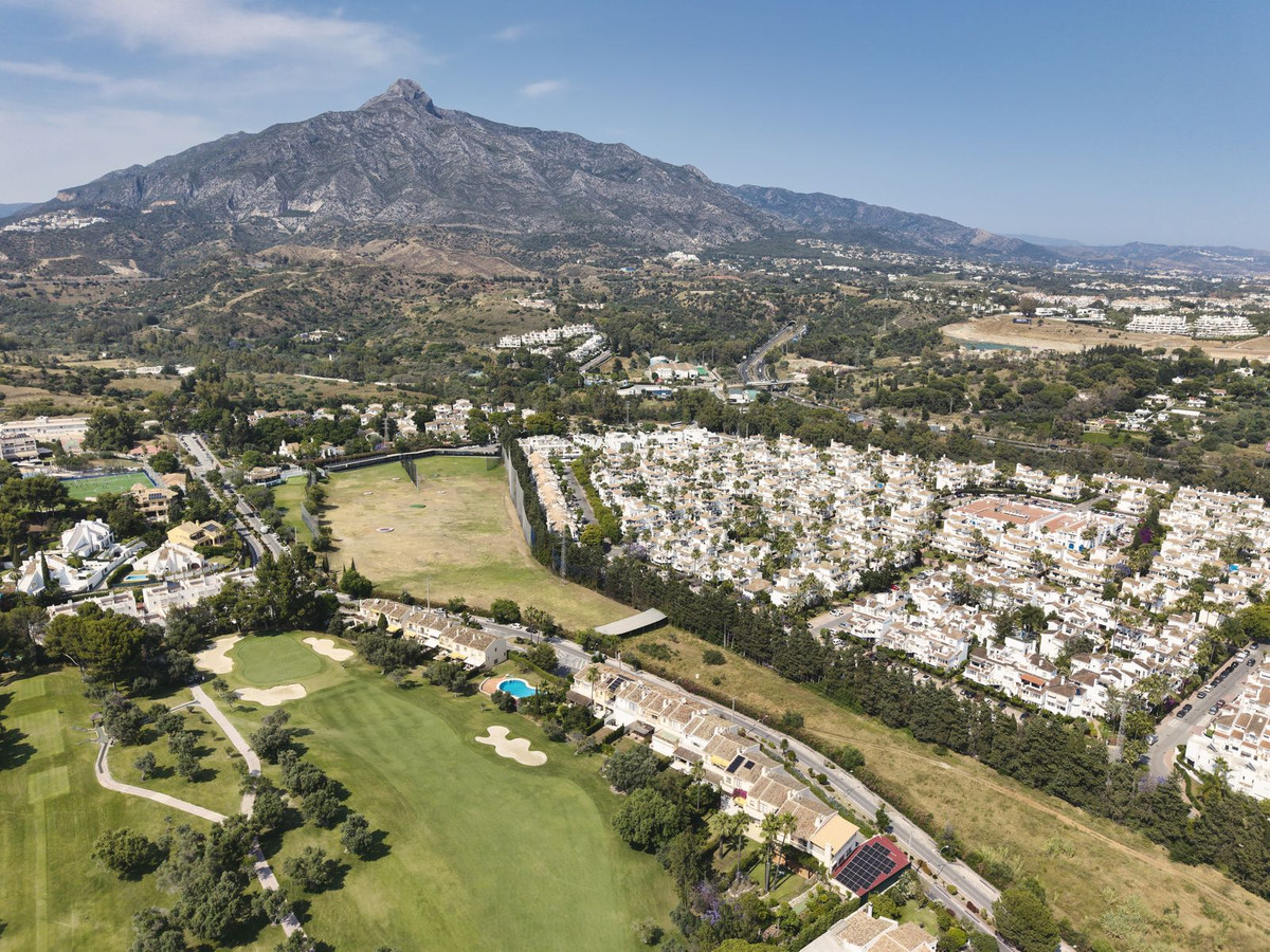 4 Bedroom Townhouse in Marbella - Photo 15
