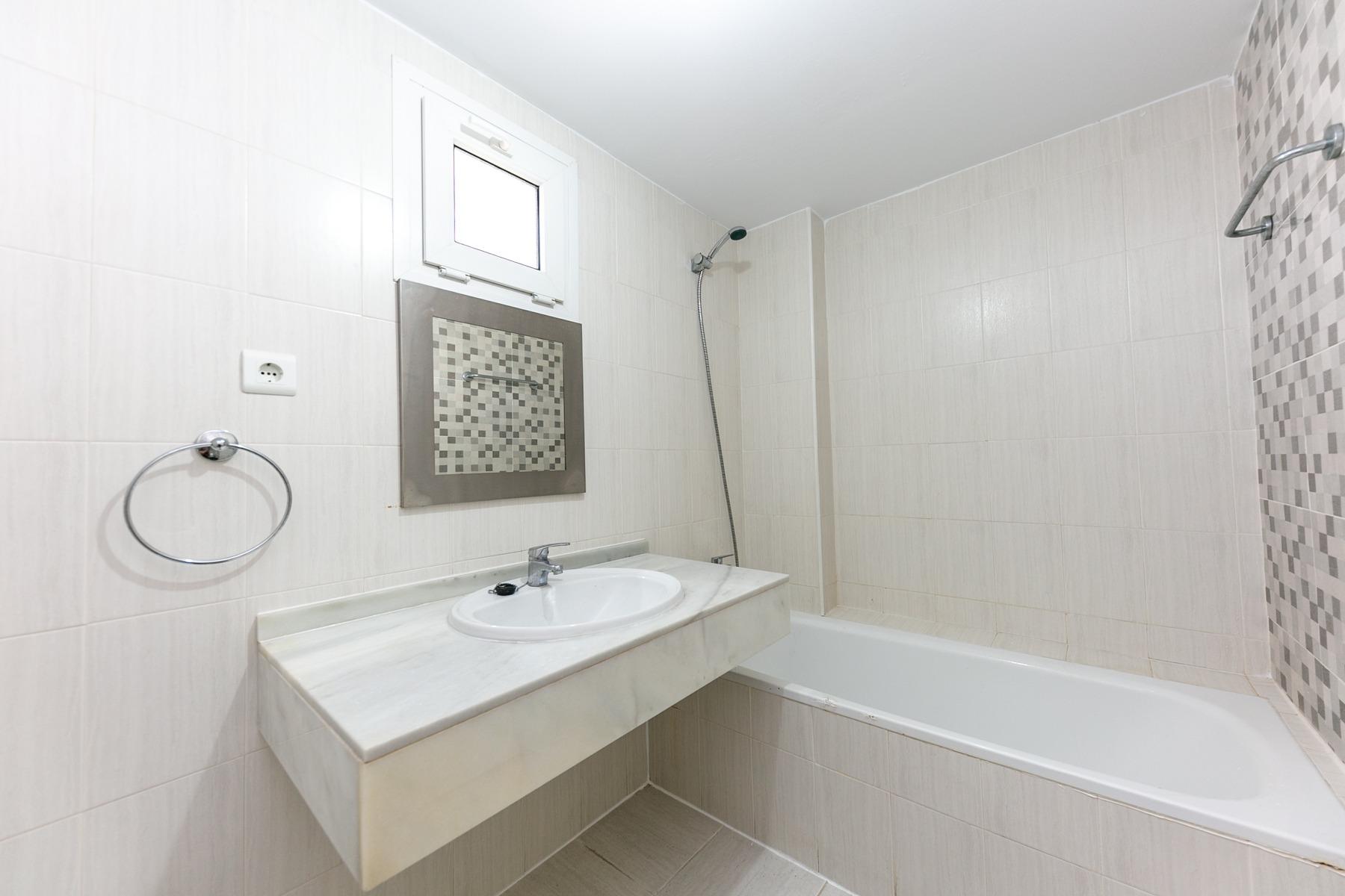 3 Bedroom Apartment in Benalmádena - Photo 20