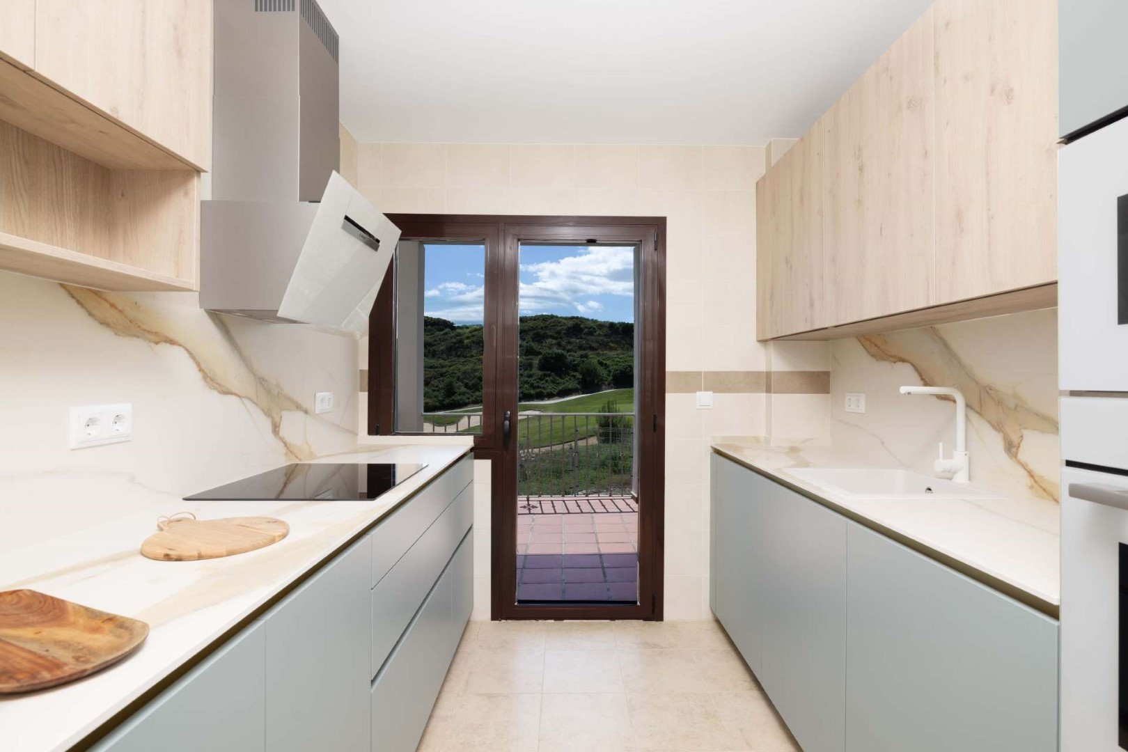 3 Bedroom Townhouse in Estepona - Photo 5