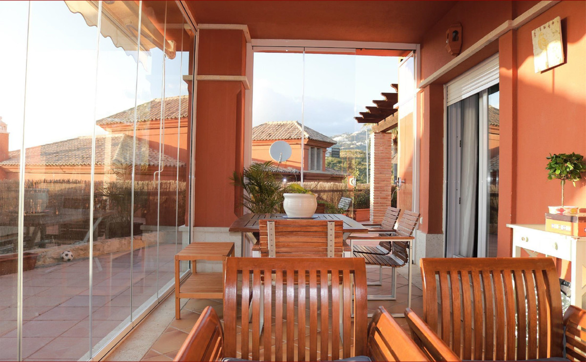 3 Bedroom Villa in Marbella - Фото 2
