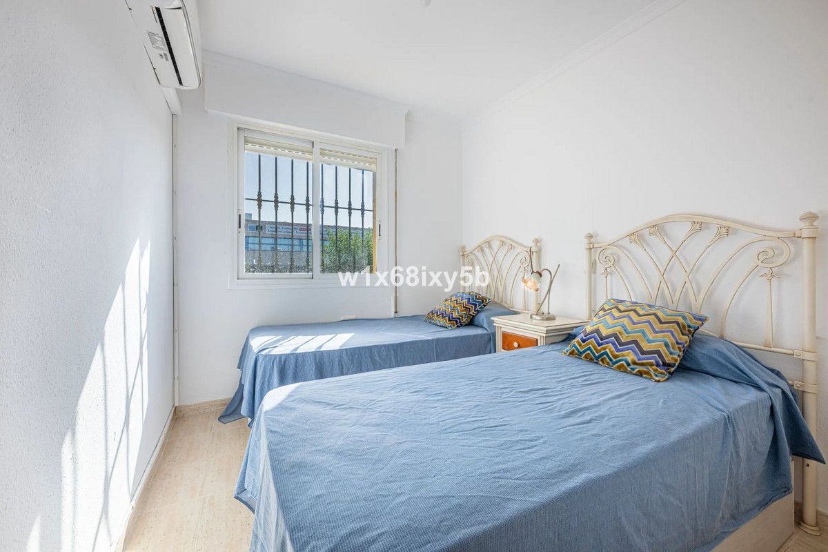 4 Bedroom Townhouse in San Pedro de Alcántara - Photo 18