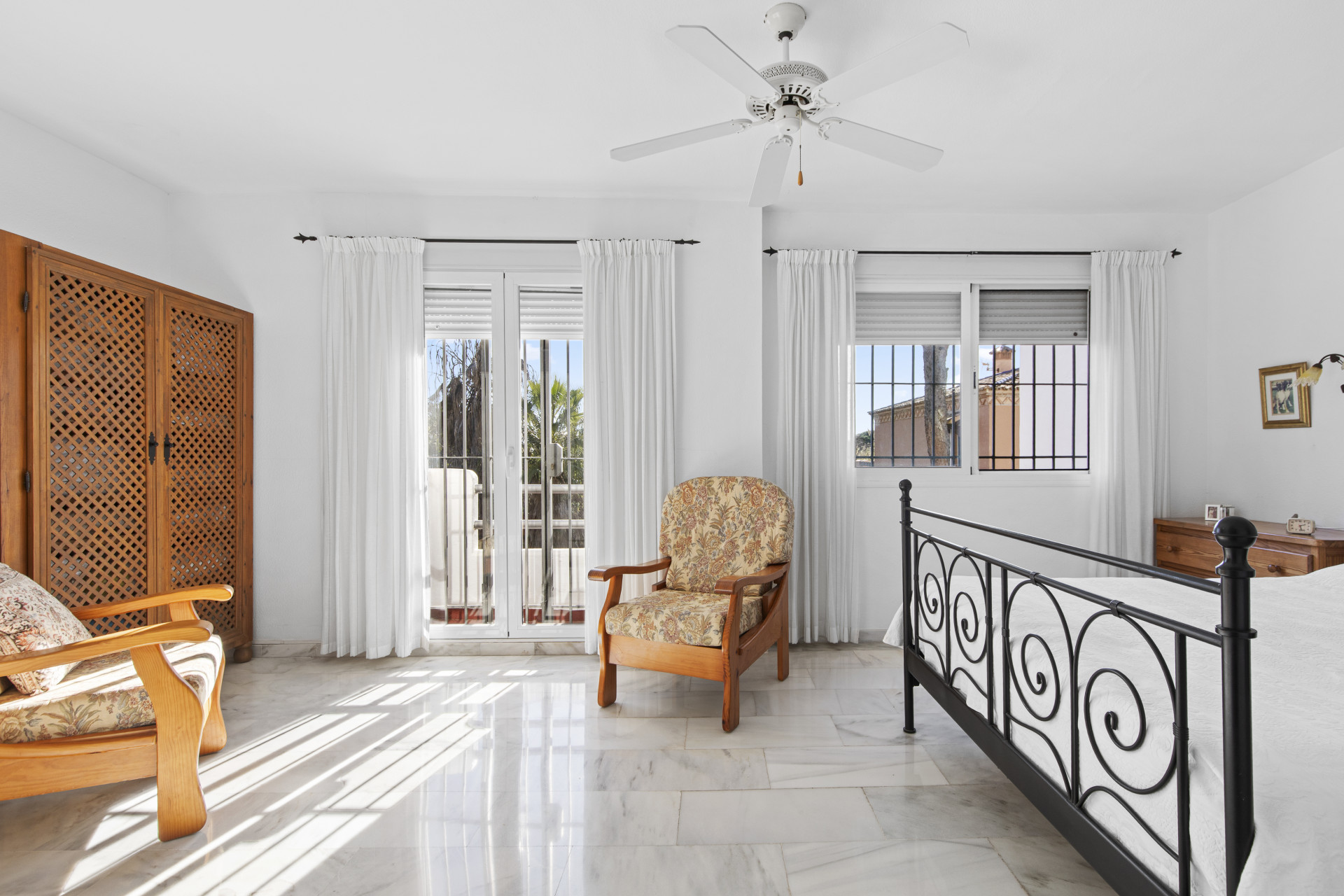 3 Bedroom Townhouse in Estepona - Photo 12