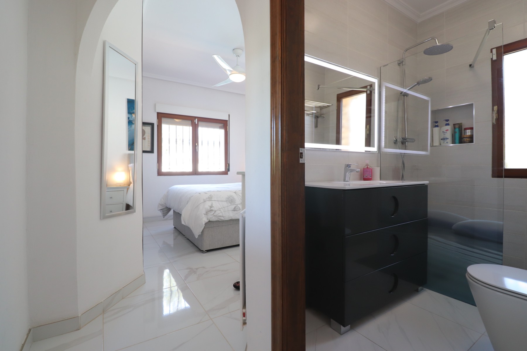 Villa con 3 camere con piscina a Alicante, Spagna – Foto 14