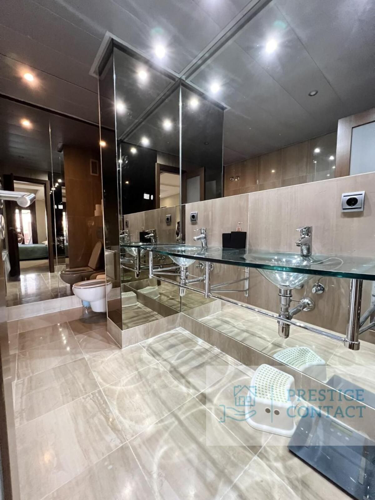 2 Bedroom Apartment in Estepona - Photo 11
