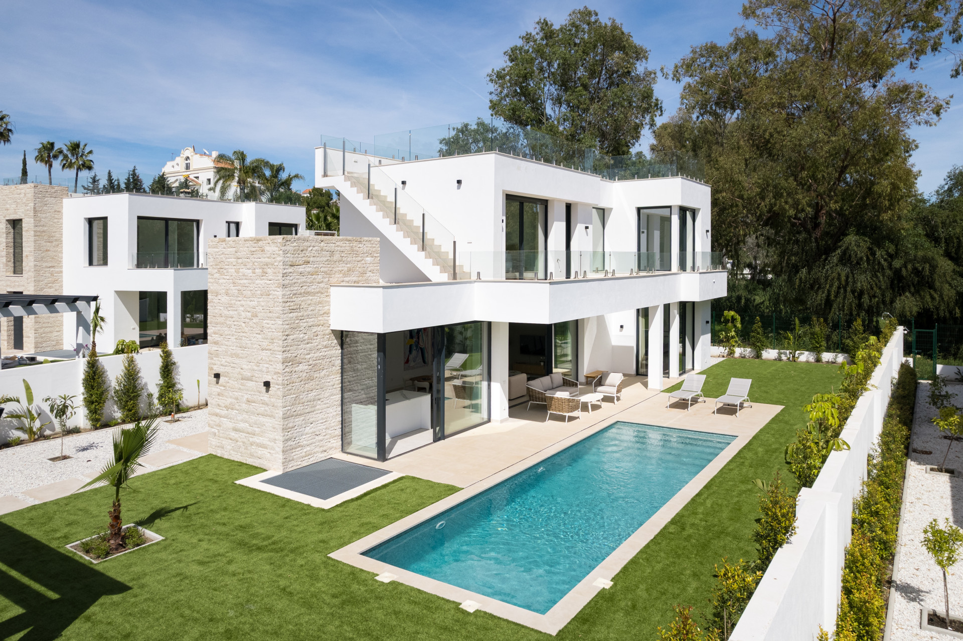 5 Bedroom Villa in Estepona - Photo 27