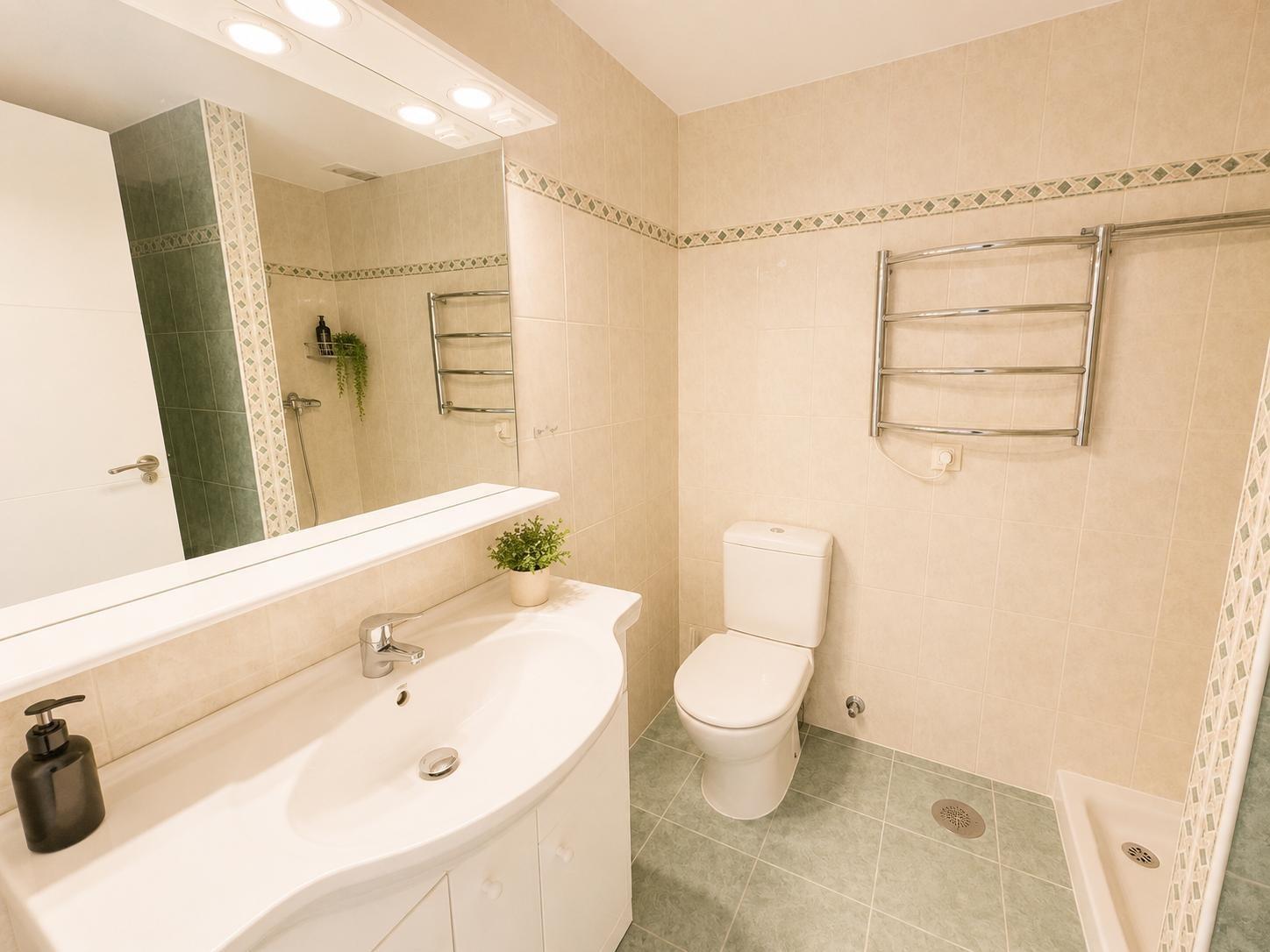 1 Bedroom Apartment in Fuengirola - Photo 18