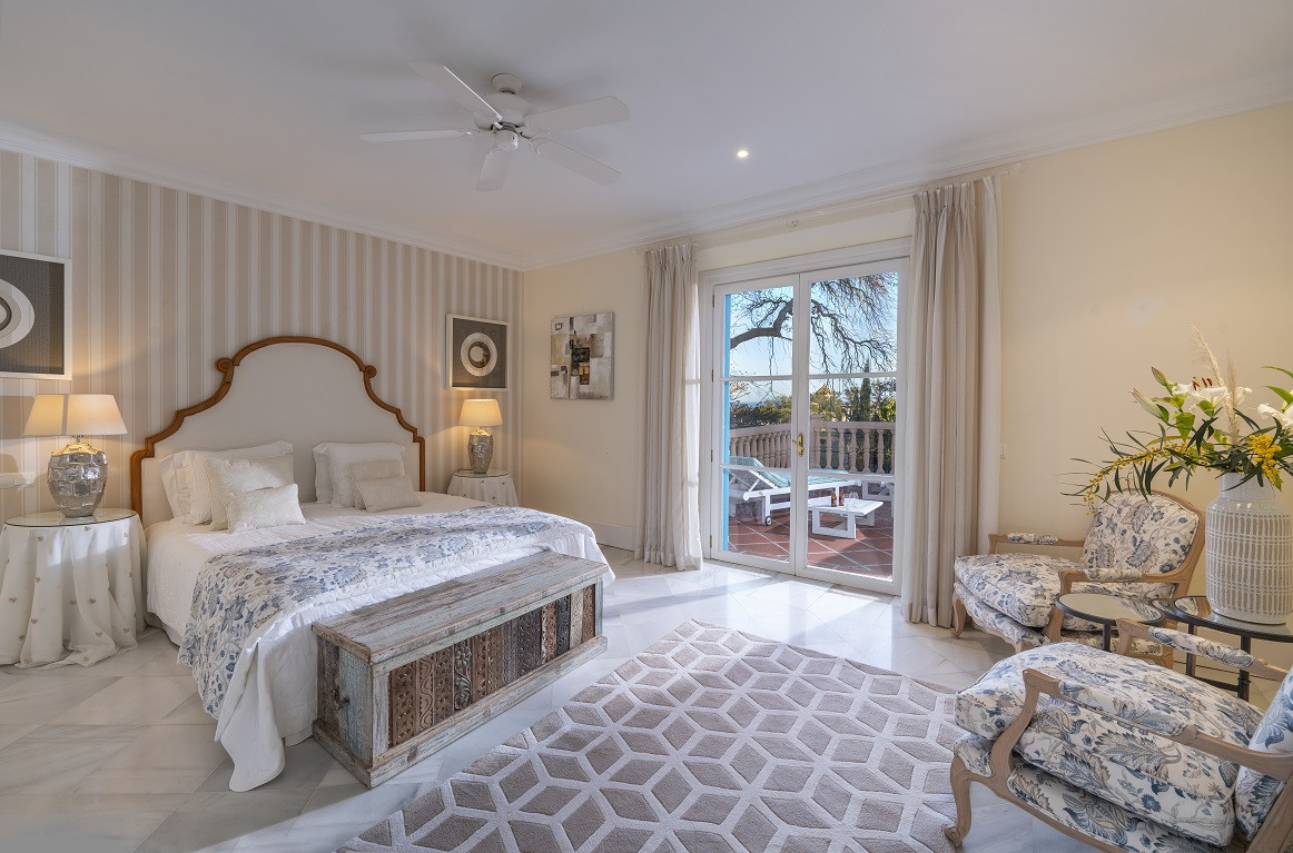 5 Bedroom Villa in San Roque - Photo 6