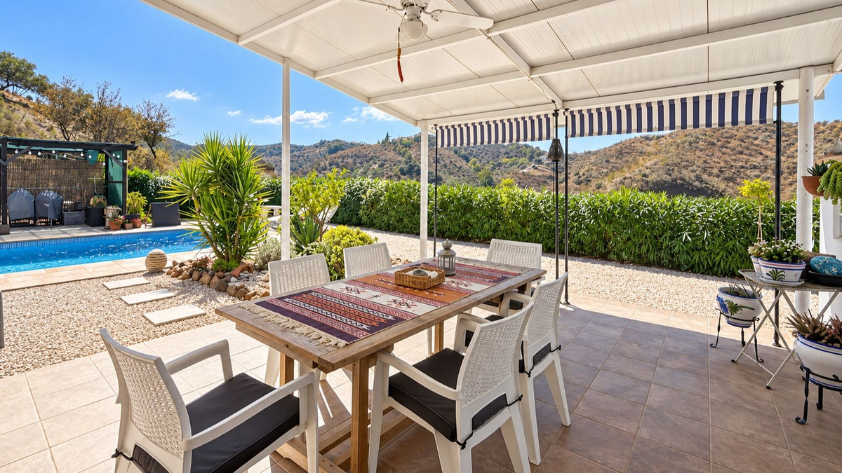 3 Bedroom Villa in Colmenar - Photo 7