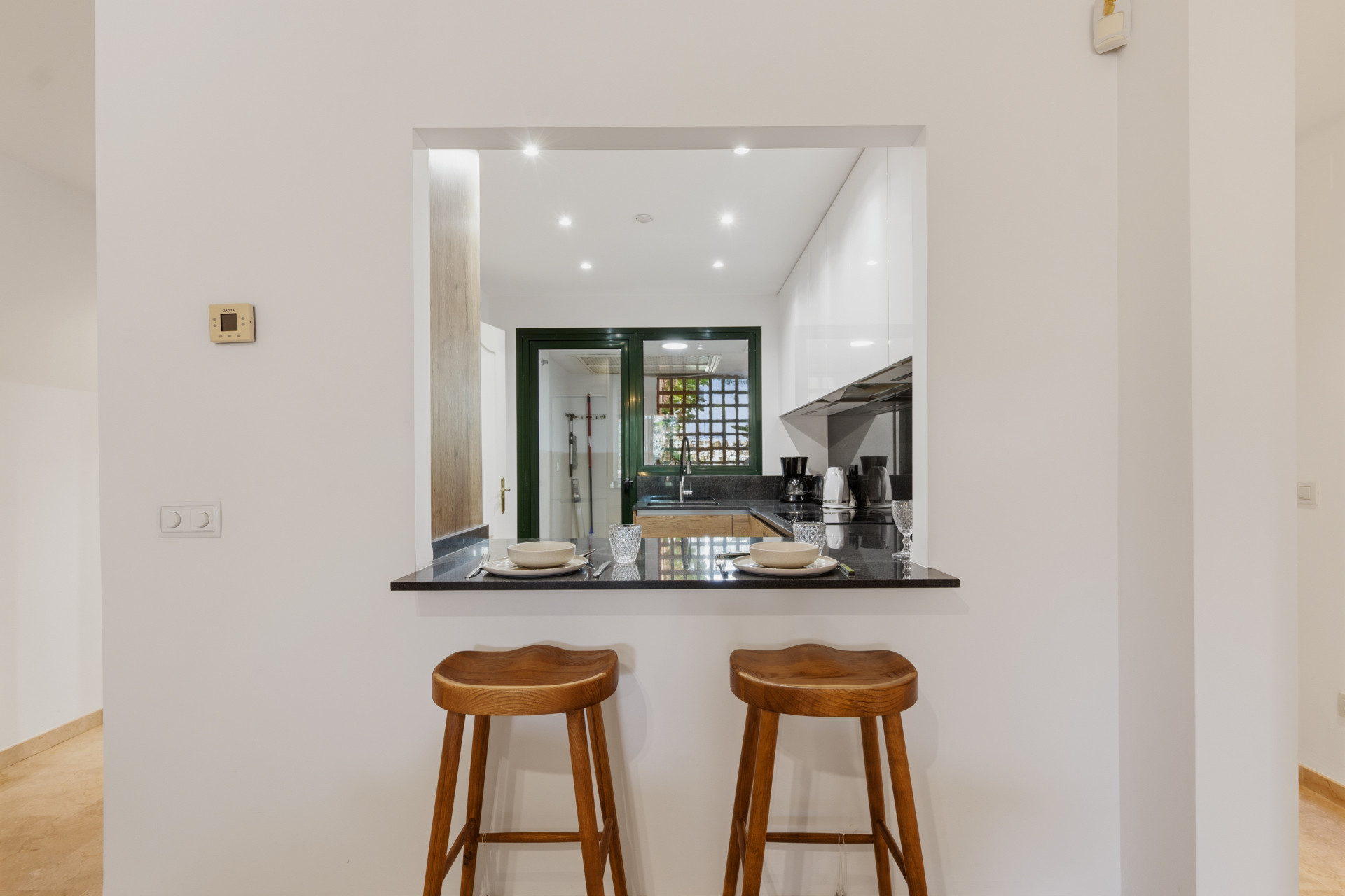 2 Bedroom Apartment in Estepona - Photo 4