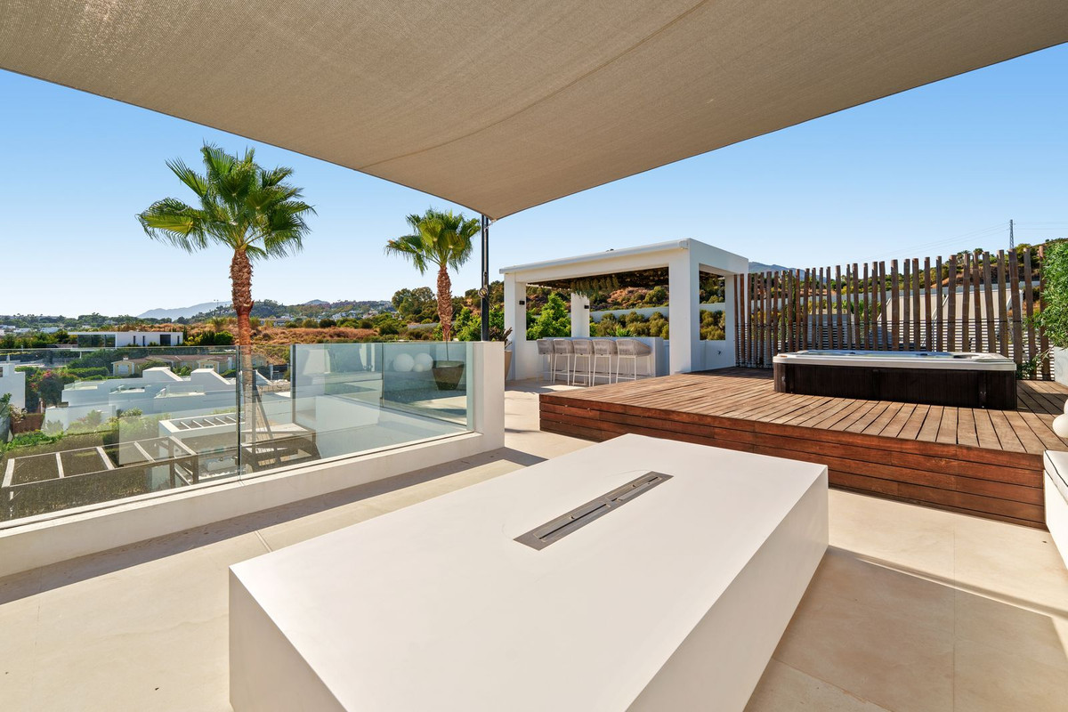 6 Bedroom Villa in Marbella - Photo 36