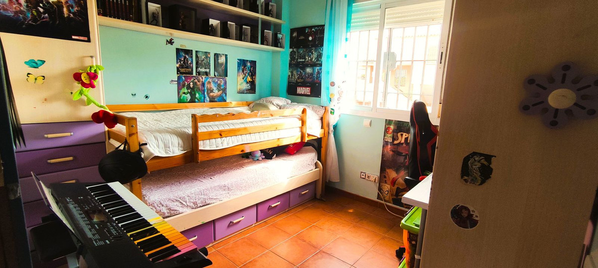 2 Bedroom Apartment in Marbella - Photo 20