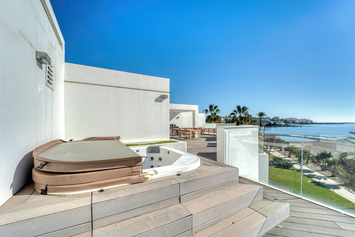 3 Bedroom Townhouse in Estepona - Photo 21