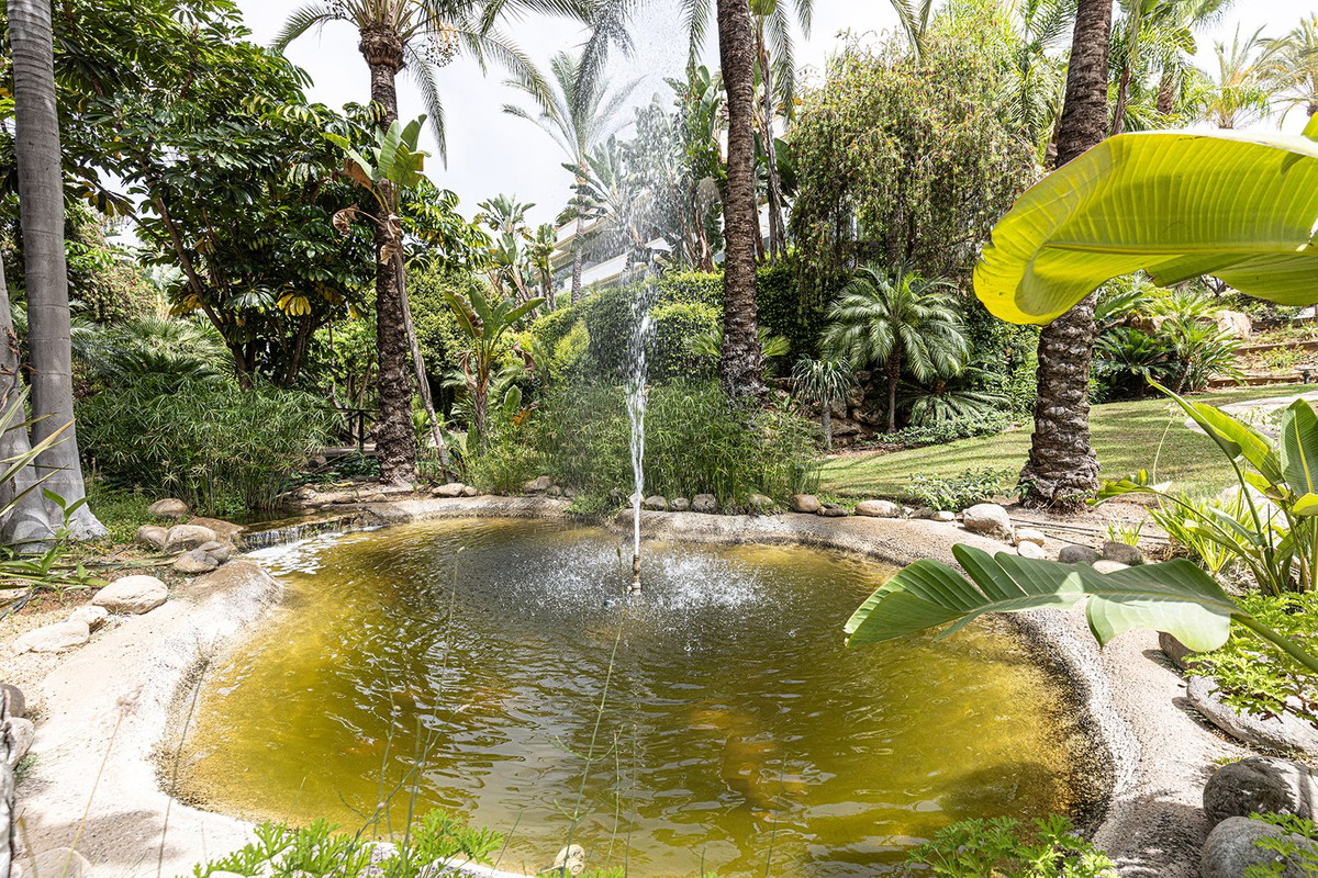 2 Bedroom Apartment in Marbella - Photo 45