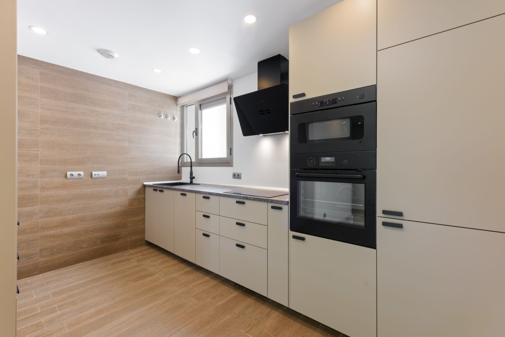 3 Bedroom Apartment in San Pedro de Alcántara - Photo 7