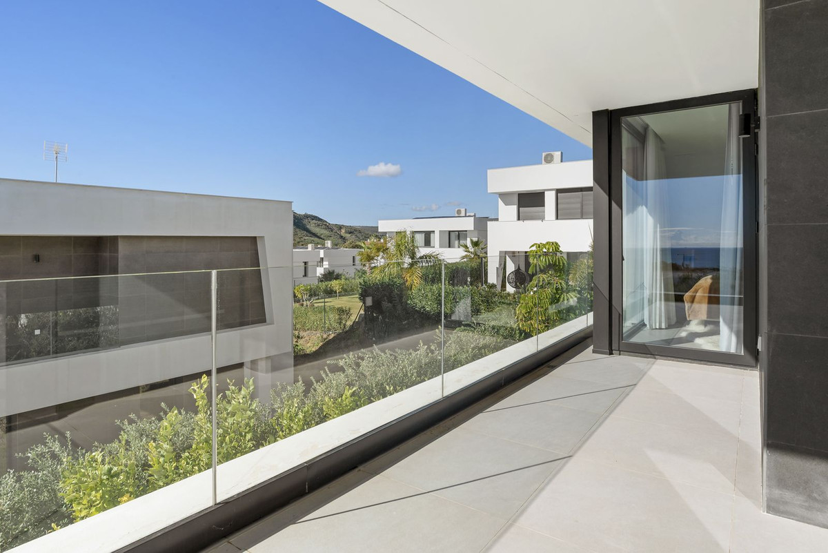 3 Bedroom Villa in La Duquesa - Photo 36