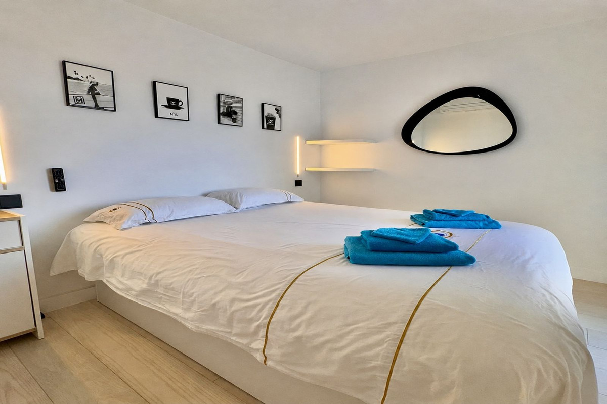 4 Bedroom Villa in Estepona - Photo 15