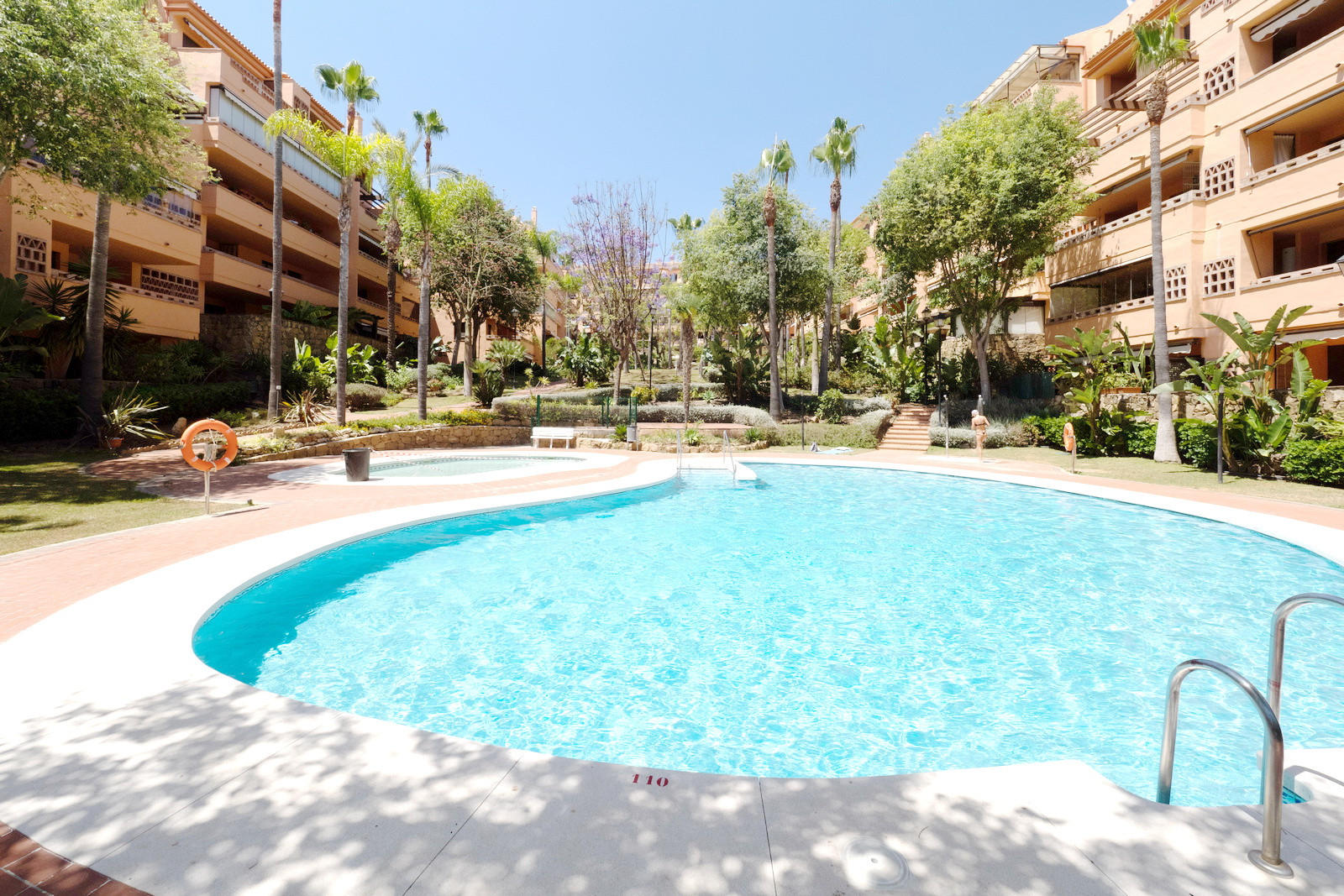 3 Bedroom Apartment in Marbella - Photo 31