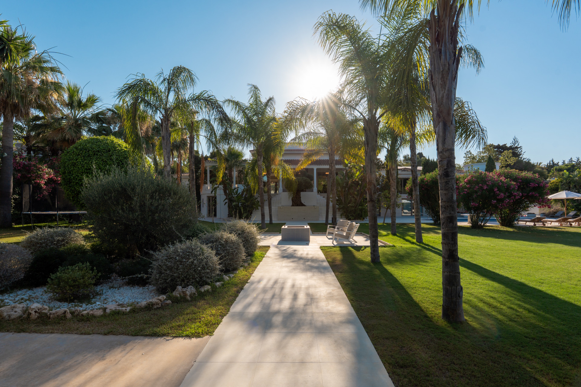 6 Bedroom Villa in San Pedro de Alcántara - Photo 34