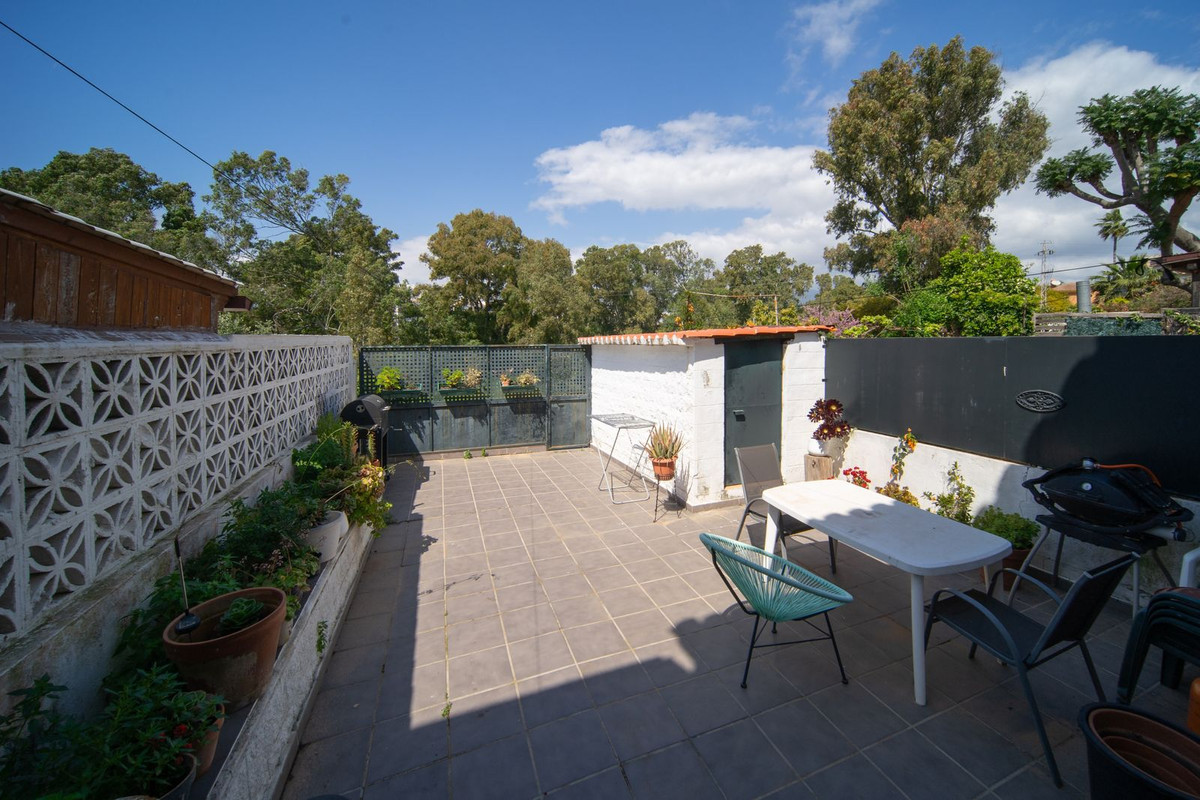 3 Bedroom Townhouse in Estepona - Photo 13