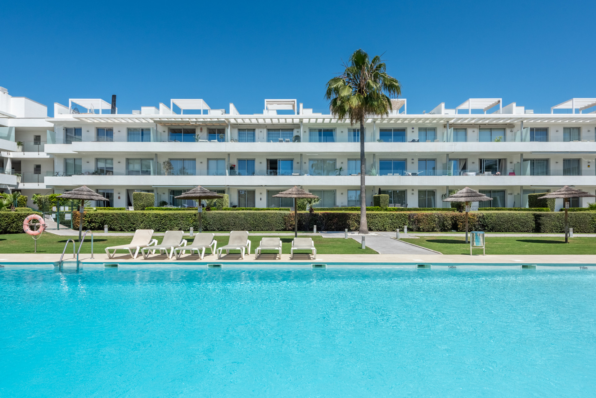 3 Bedroom Apartment in Estepona - Photo 20