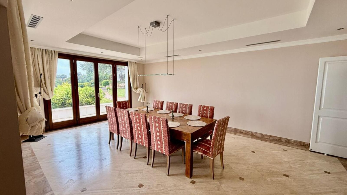 5 Bedroom Villa in Benahavís - Фото 20