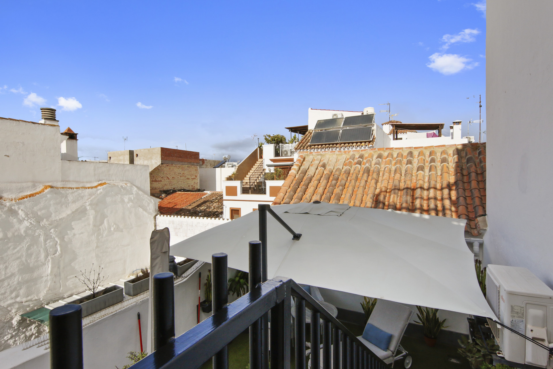 4 Bedroom Townhouse in Estepona - Photo 11