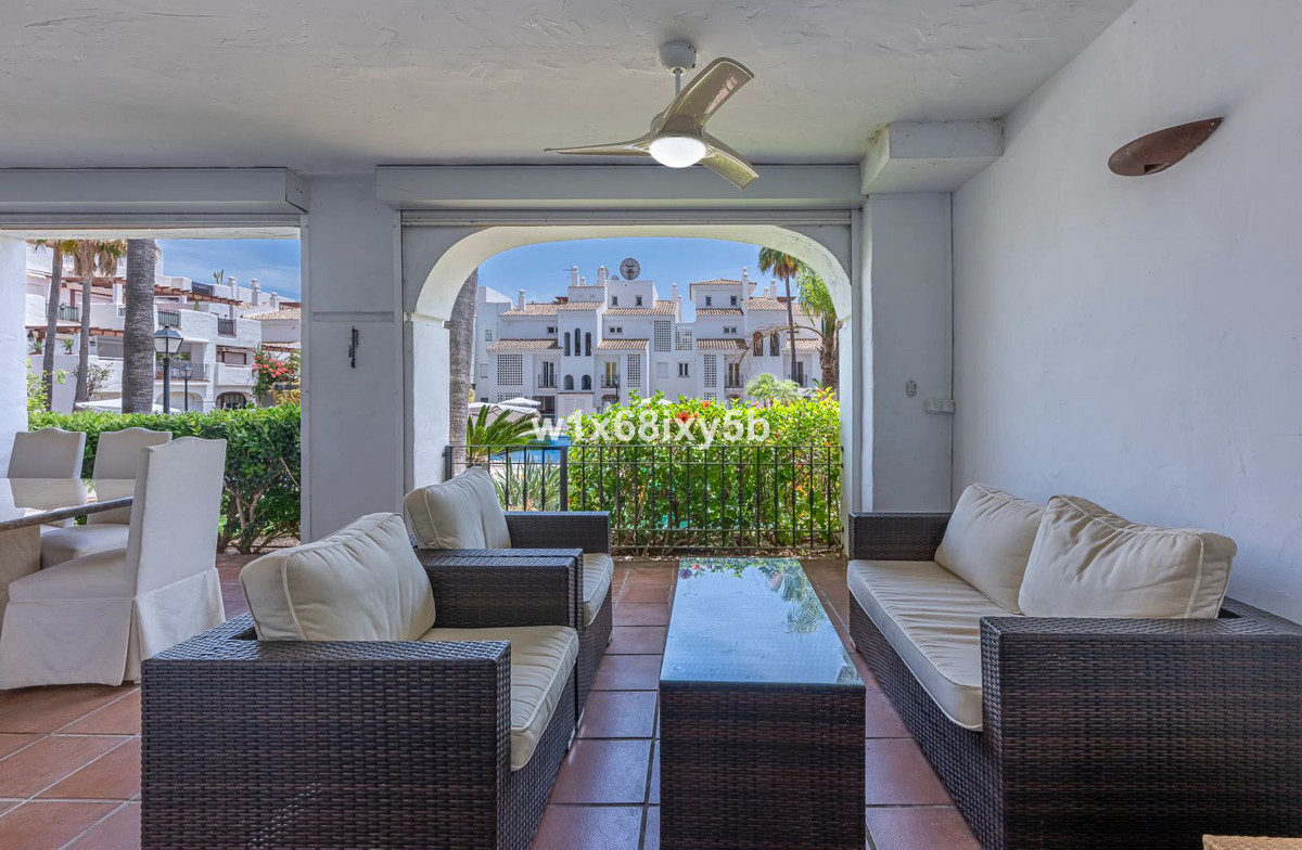 3 Bedroom Apartment in San Pedro de Alcántara - Photo 17