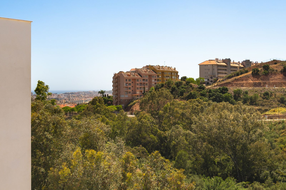 3 Bedroom Penthouse in Fuengirola - Photo 14