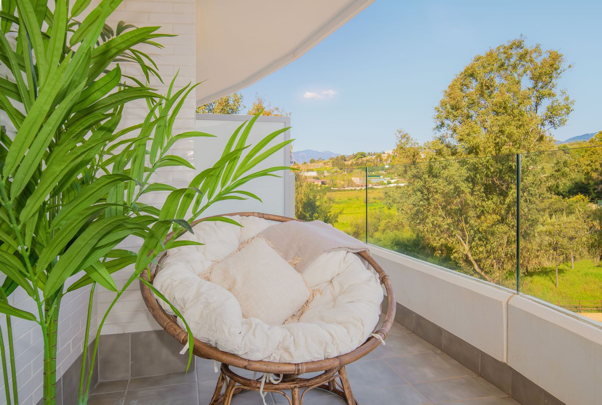 2 Bedroom Apartment in Marbella - Photo 20