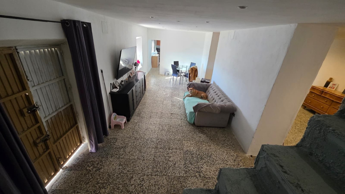 5 Bedroom Country house in Pizarra - Photo 4