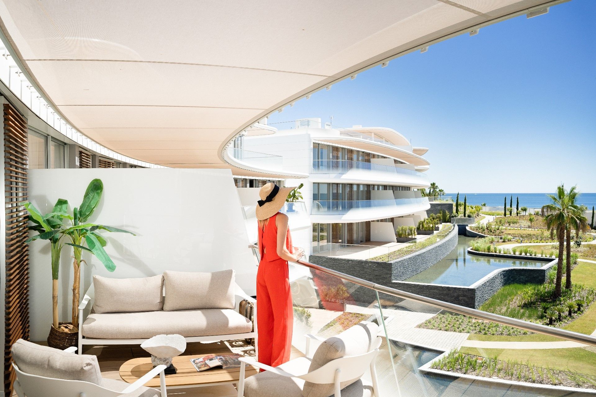 3 Bedroom Penthouse in Estepona - Photo 25