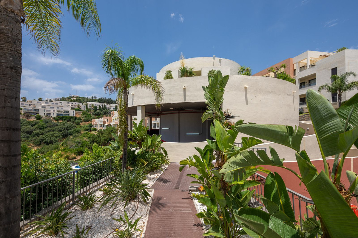 3 Bedroom Apartment in Marbella - Photo 20