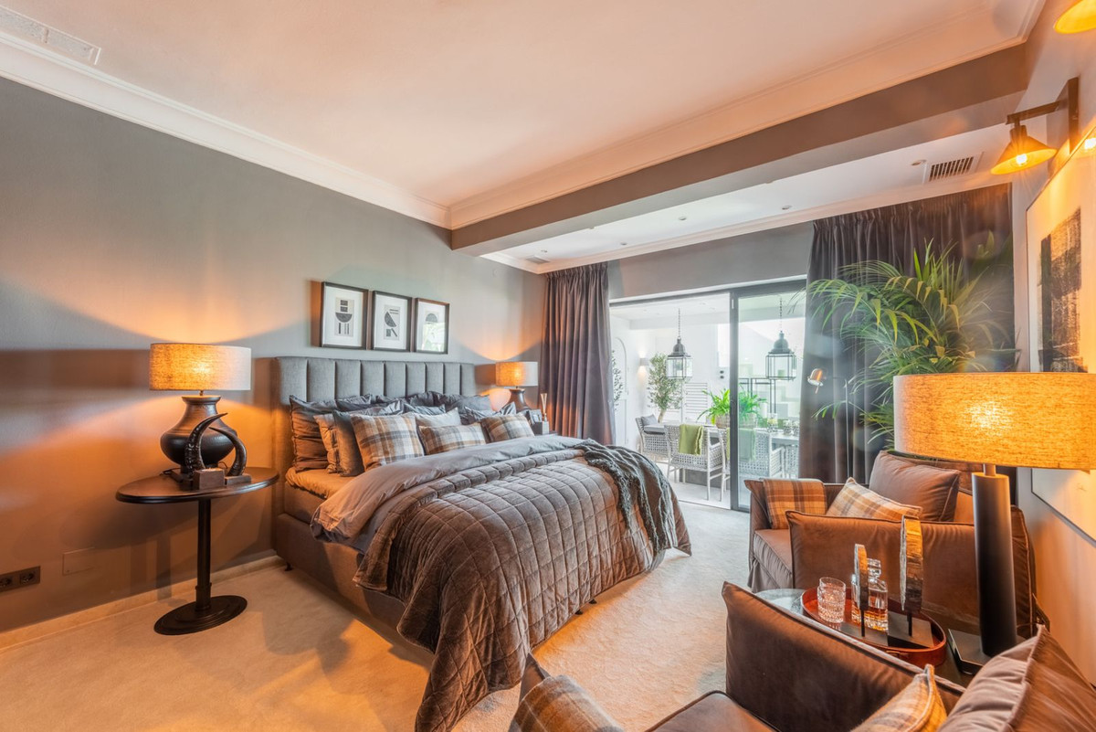 3 Bedroom Townhouse in Marbella - Photo 9