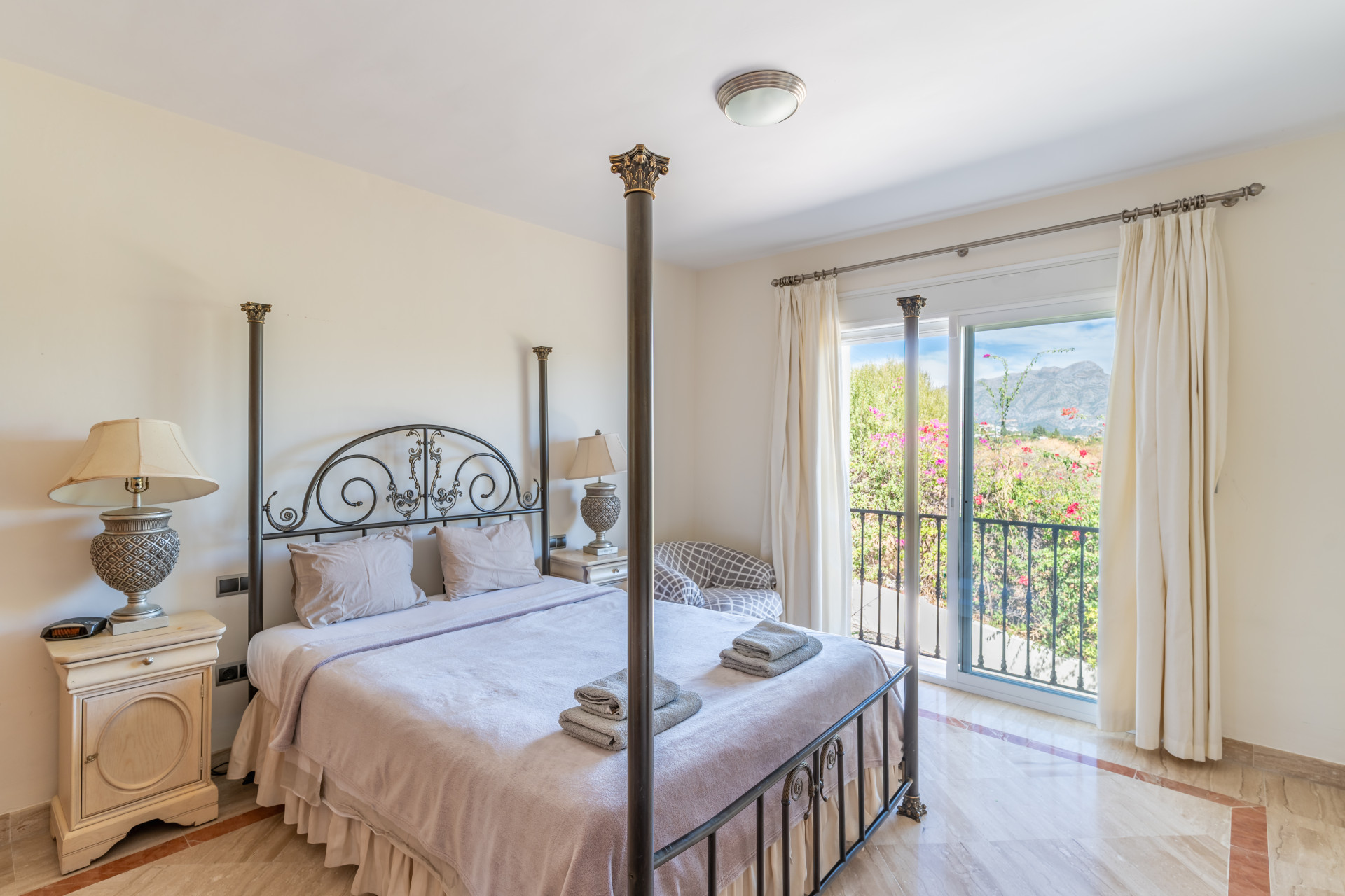 5 Bedroom Villa in Benahavís - Foto 16
