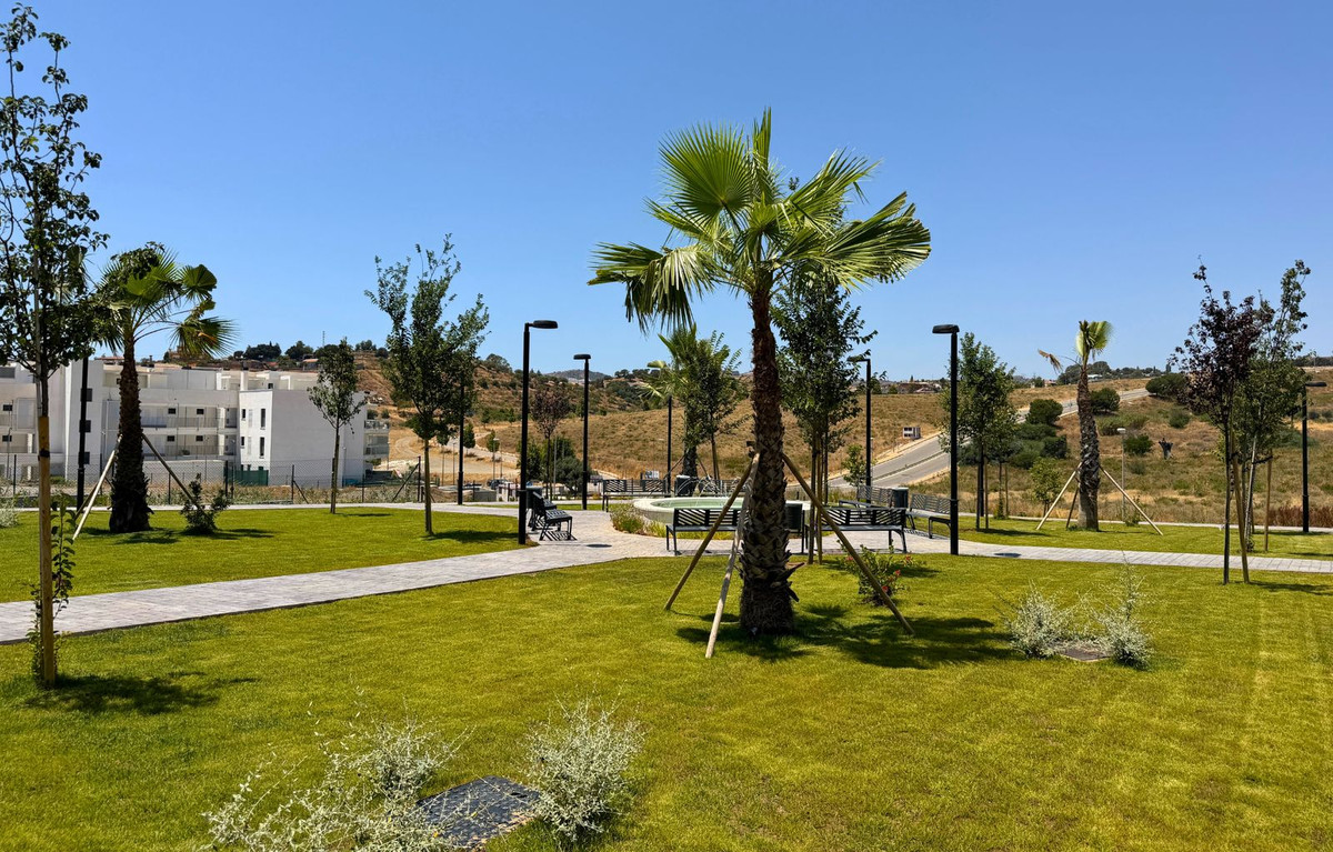 2 Bedroom Penthouse in Mijas - Photo 31