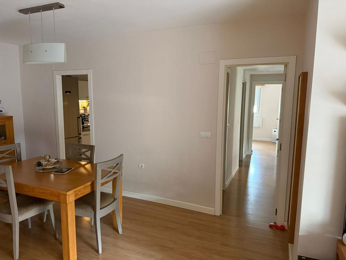 3 Bedroom Apartment in Marbella - Photo 7