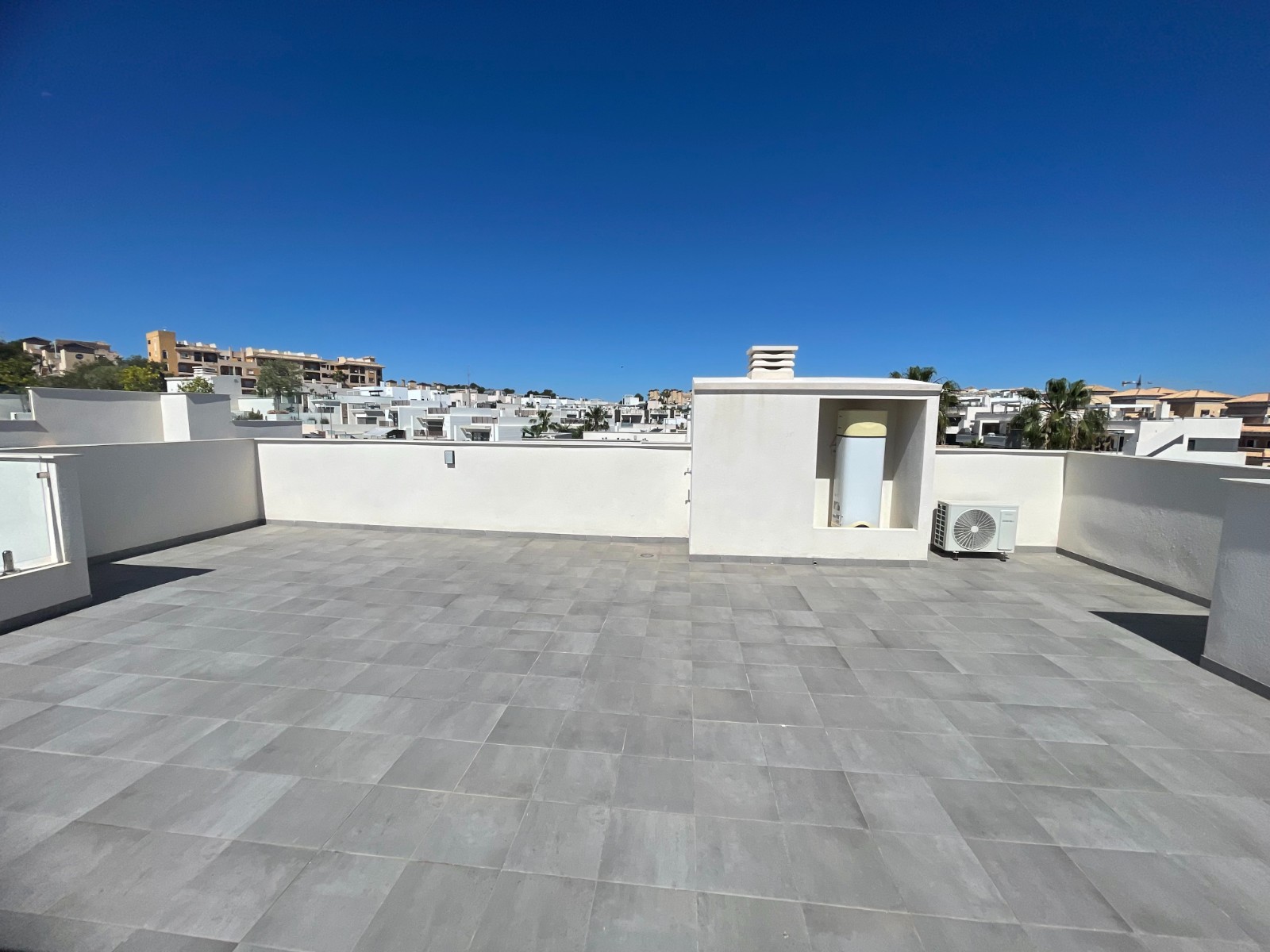 Apartamento com 2 quartos com piscina em Alicante, Espanha – Foto 17