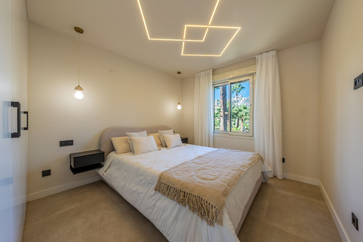 Piso de 3 dormitorios con vistas al mar en Málaga – Foto 20