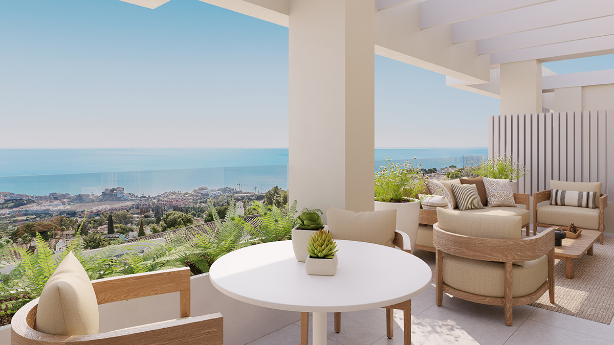 2 Bedroom Apartment in Benalmádena - Photo 2