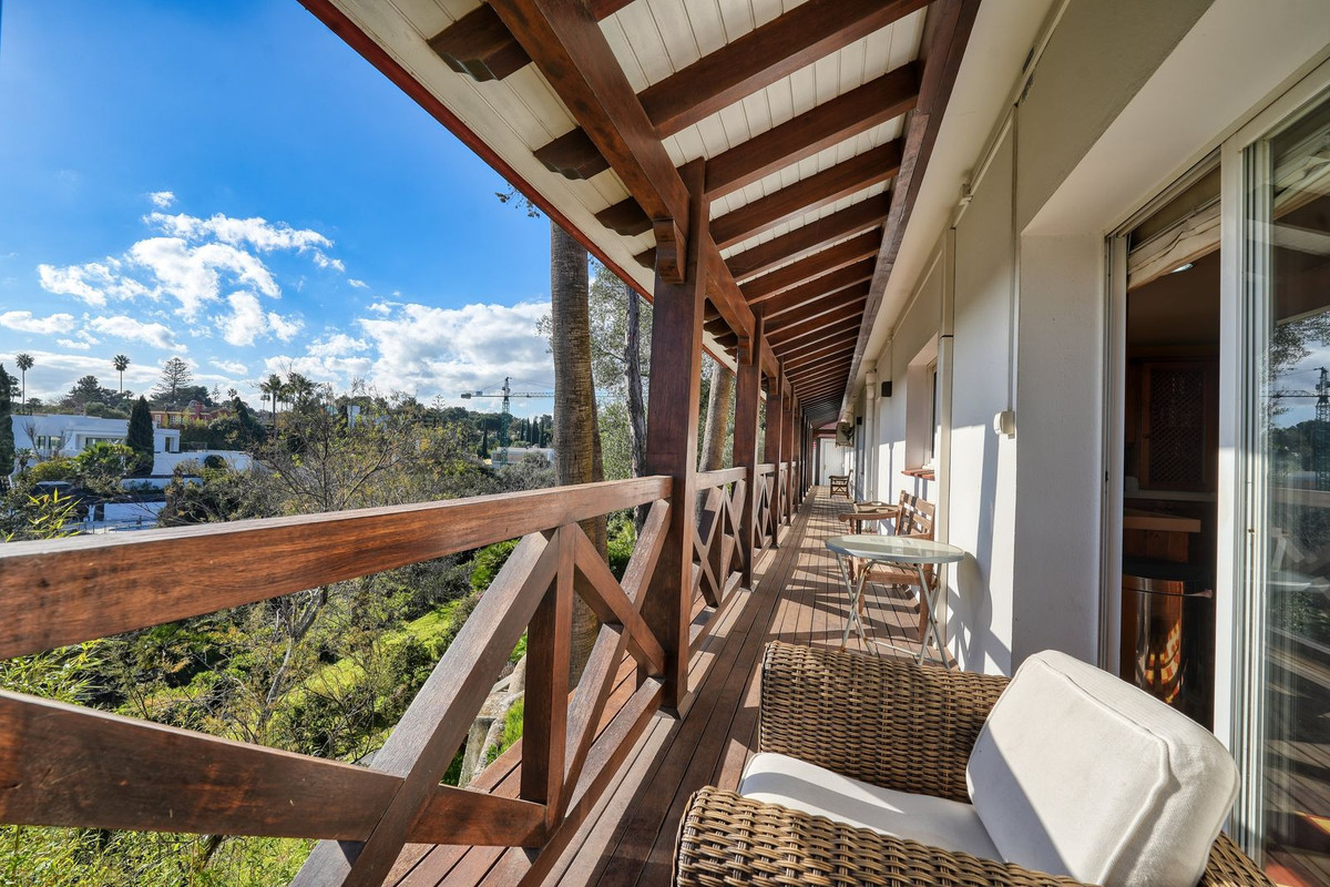 5 Bedroom Villa in Sotogrande - Photo 8