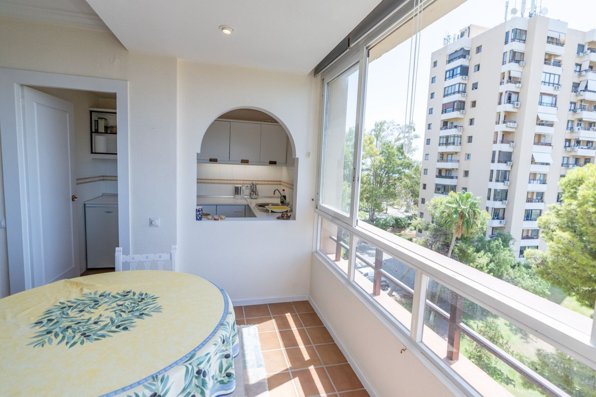 2 Bedroom Apartment in Marbella - Photo 7