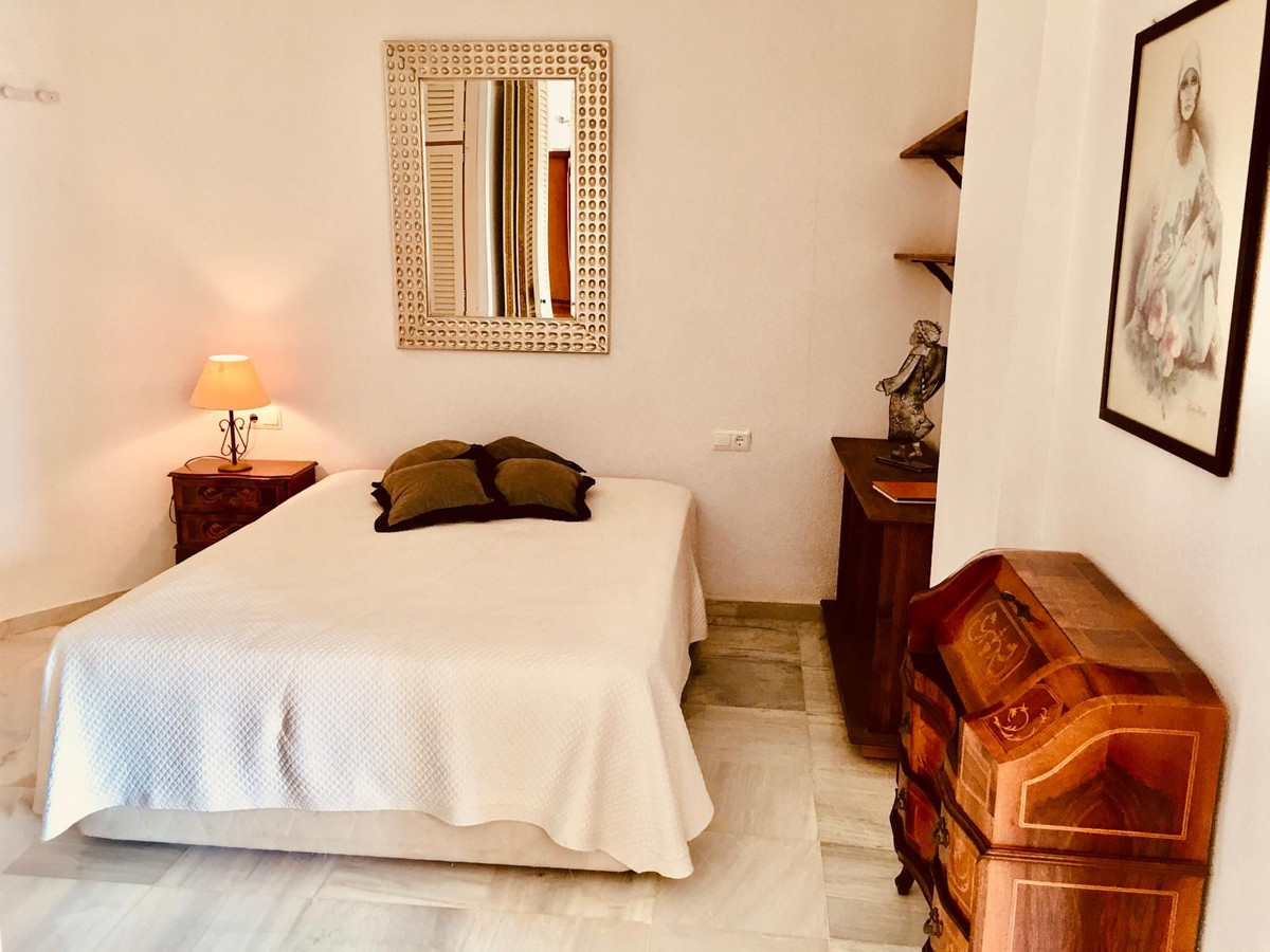 2 Bedroom Apartment in Marbella - Photo 6