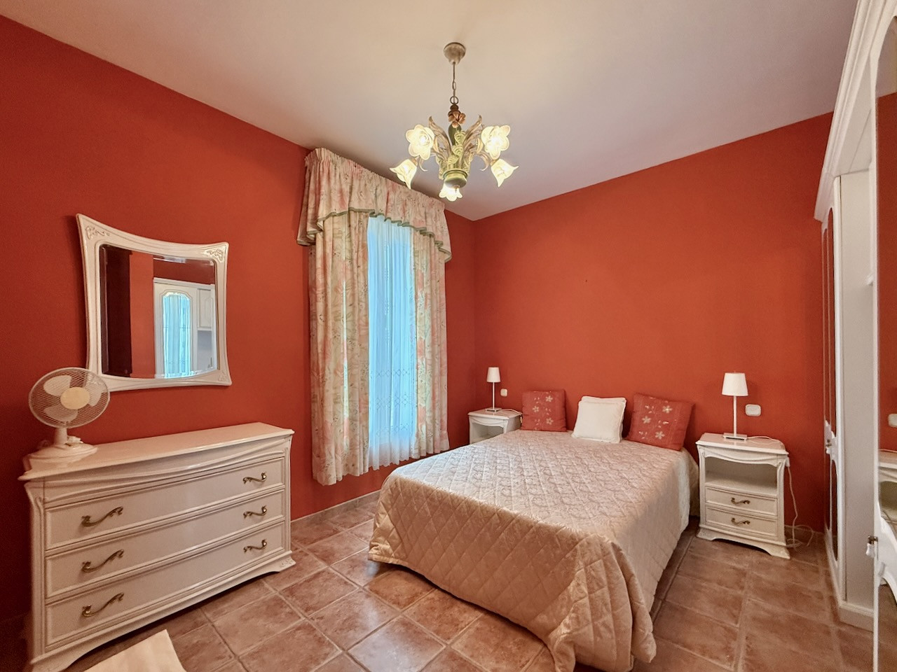 5 Bedroom Villa in La Duquesa - Photo 24