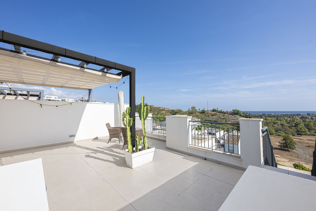 2 Bedroom Penthouse in Benahavís - Фото 18
