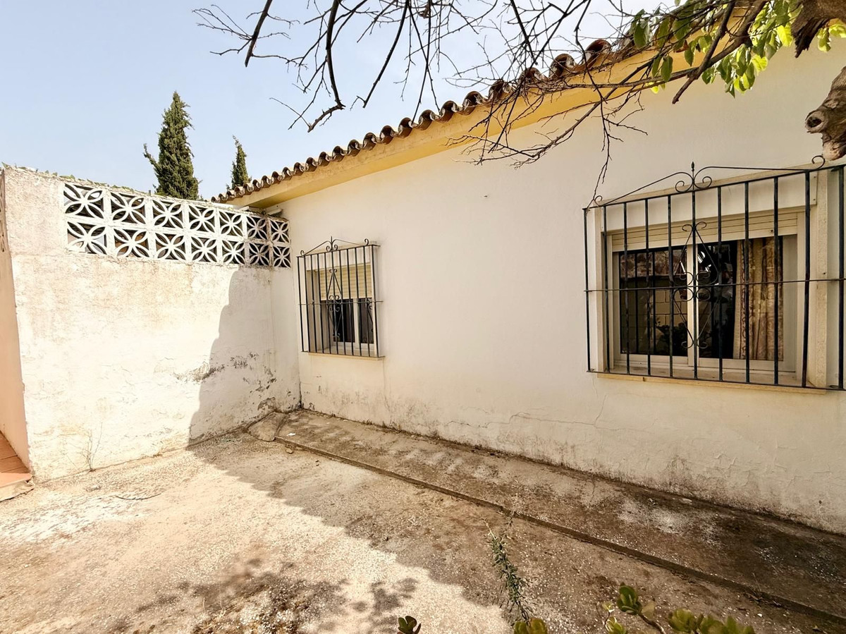4 Bedroom Villa in Mijas - Photo 25