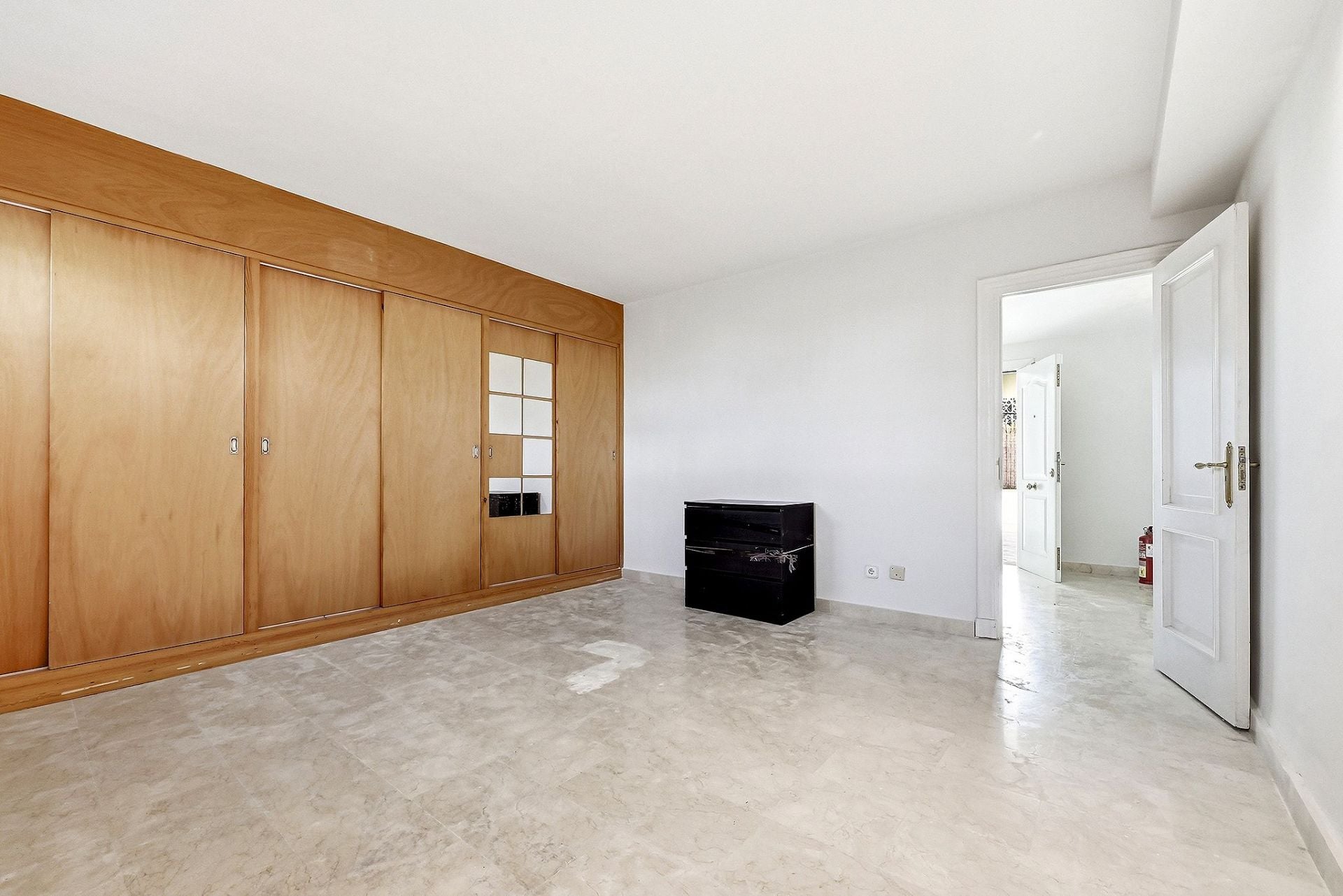 4 Bedroom Townhouse in Marbella - Photo 25