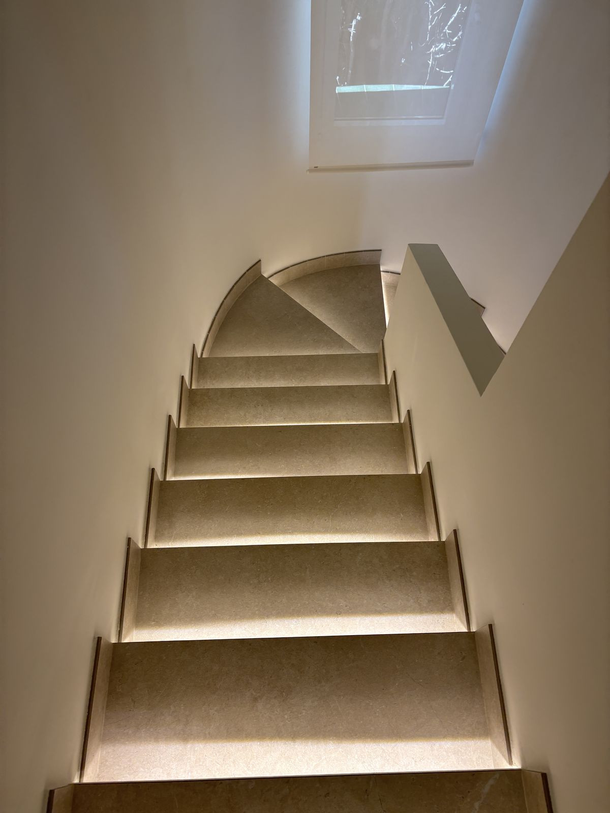 4 Bedroom Townhouse in Estepona - Photo 24
