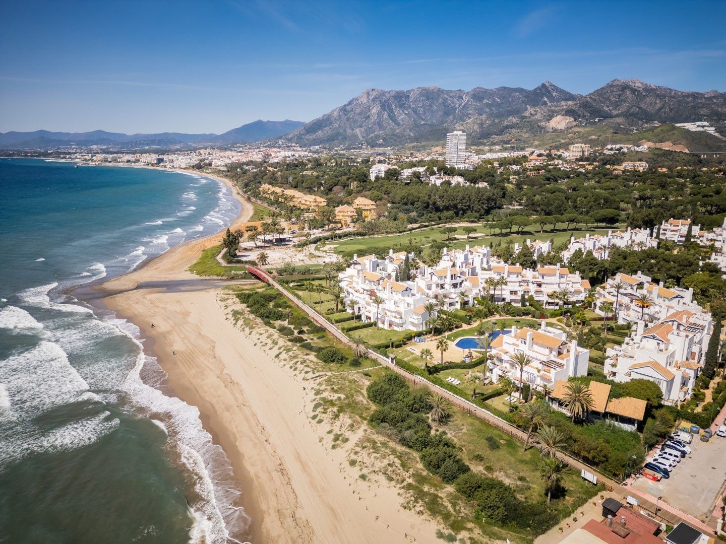 3 Bedroom Apartment in Marbella - Photo 2