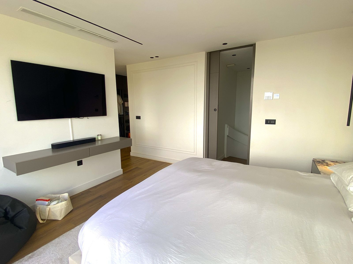 4 Bedroom Townhouse in Benahavís - Photo 46